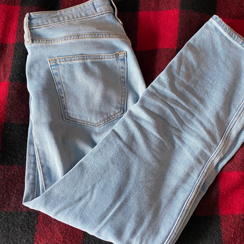 Ultra High Rise Vintage Straight Hollister Jeans - Picture 3 of 5